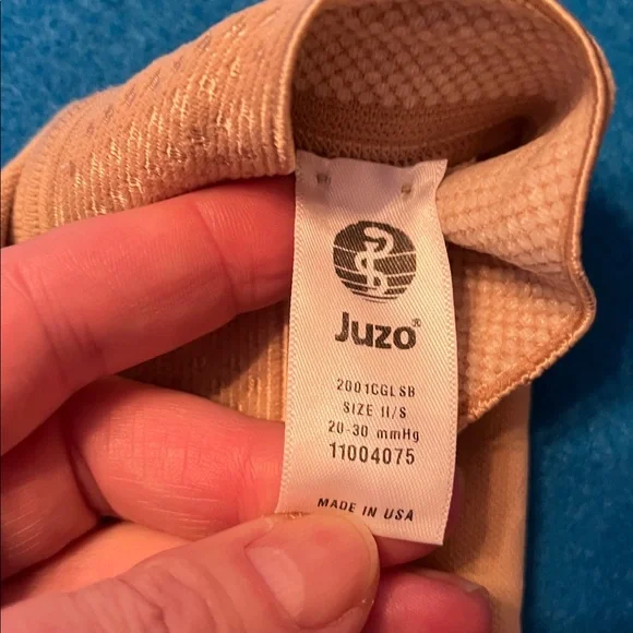 Juzo flesh tone nude beige lymphedema arm compression sleeve size II Small NEW